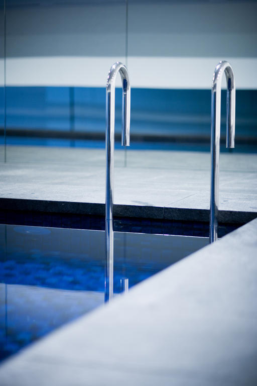 Fraser Suites Sydney Exterior foto A close-up of the glass floor